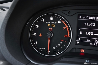 2018款奥迪A3 30周年型2.0T自动Limousine 40 TFSI运动型