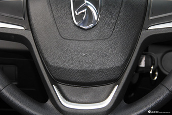 2016款宝骏310 1.2L手动舒适型