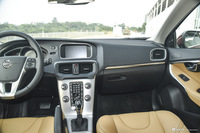 2017款沃尔沃V40 1.5T自动T3 智雅版