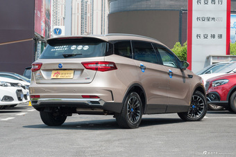  2018款君马S70 1.5T自动豪华型5座