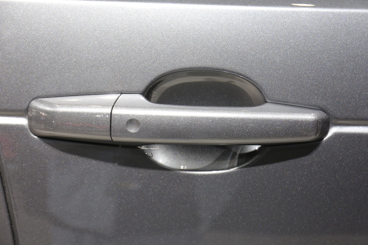 2018广州车展实拍：路虎发现