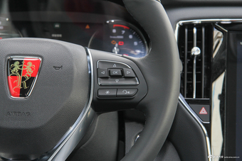 2018款荣威RX5 2.0T 30T自动两驱互联网智享版