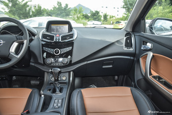 2015款海马S5 1.5T自动旗舰型