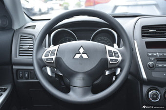 2013款劲炫ASX 2.0L自动四驱尊贵版