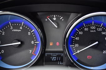 2015款凯翼C3 1.5L手动金钻型