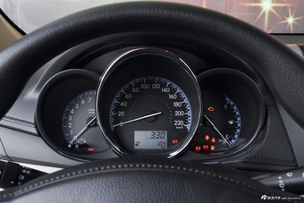 2017款威驰FS 1.3L手动锋锐版