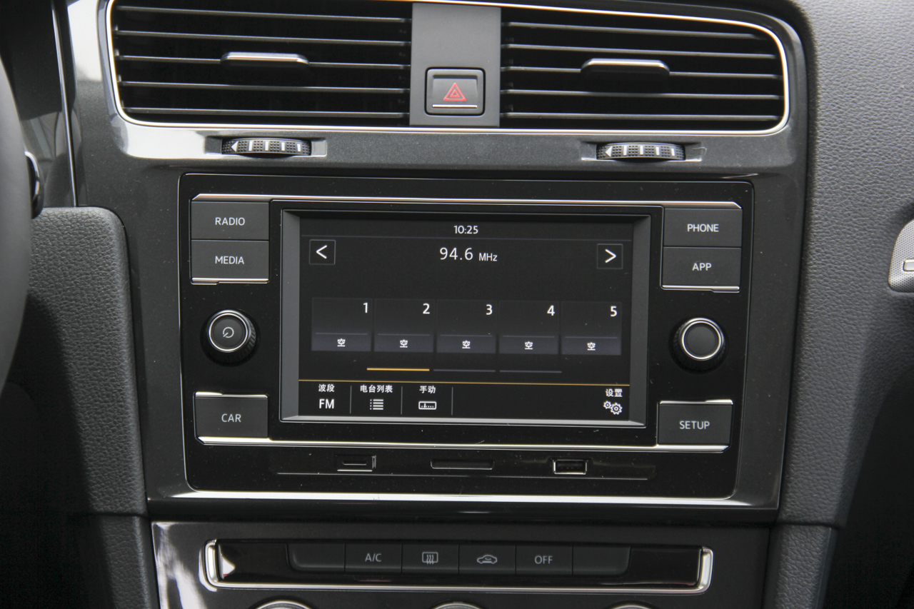 2018款高尔夫1.4T自动舒适型230TSI