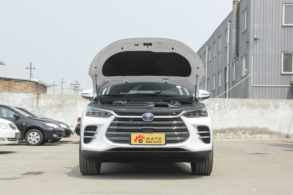 2018款比亚迪唐新能源2.0T全时四驱智联创享型7座