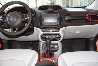 2016款自由侠1.4T自动智能版