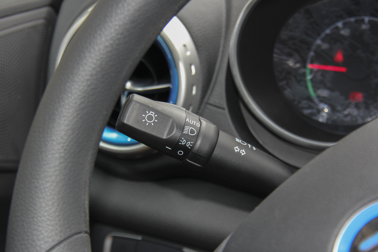 2018款比亚迪元EV360 智联炫酷型