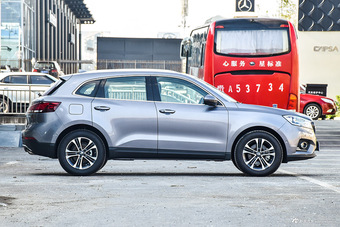 2016款宝沃BX7 2.0T自动四驱旗舰版28T