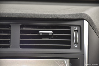 2016款陆风X5 Plus 1.5T自动创领版