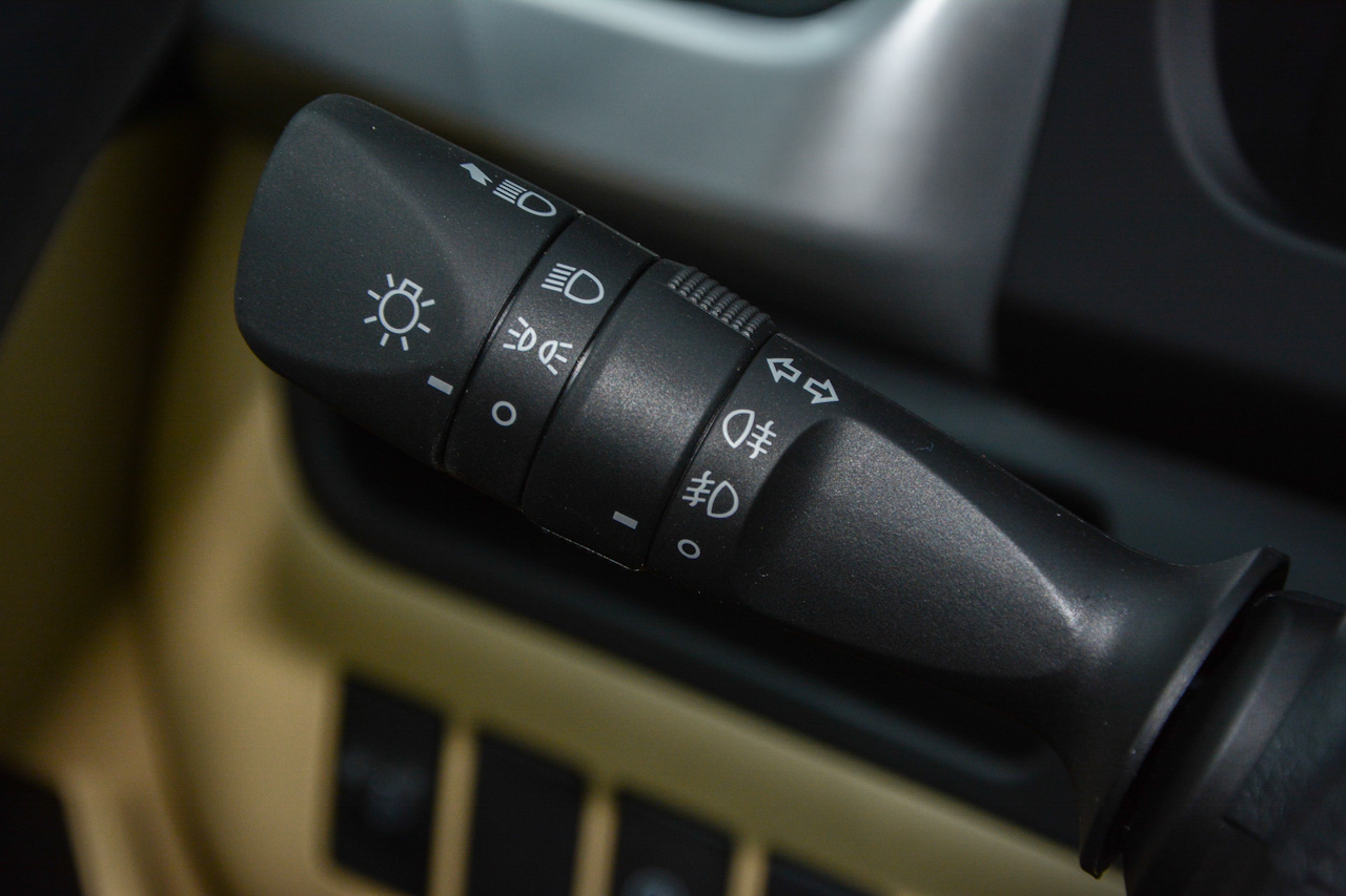 2017款汉兰达2.0T自动四驱精英版7座