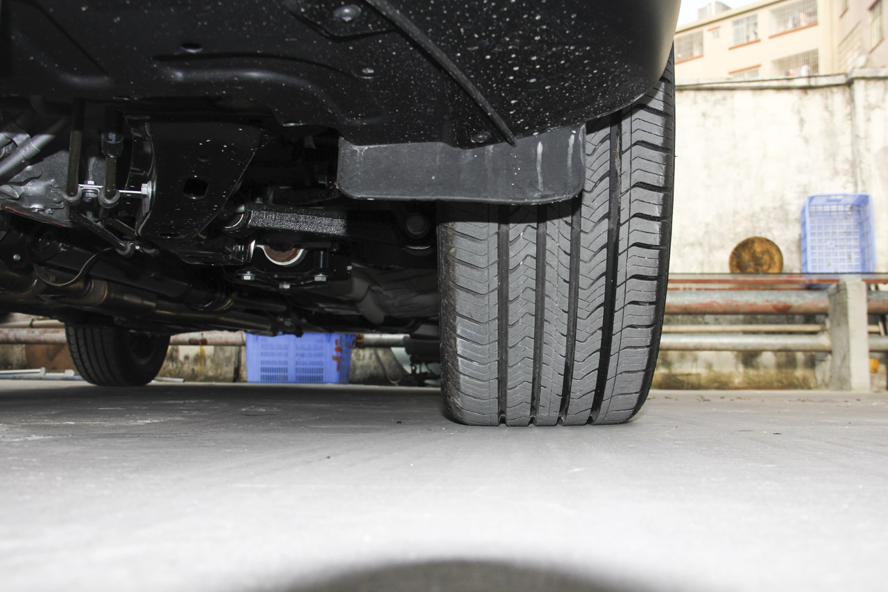 2016款传祺GS5 Super 1.8T自动四驱周年纪念版