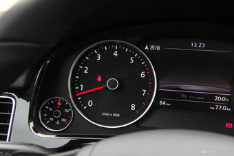 2017款途锐3.0T自动行政版 