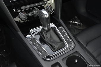 2019款迈腾2.0T自动330TSI DSG豪华型