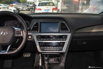 2015款索纳塔九 1.6T自动 DLX尊贵型