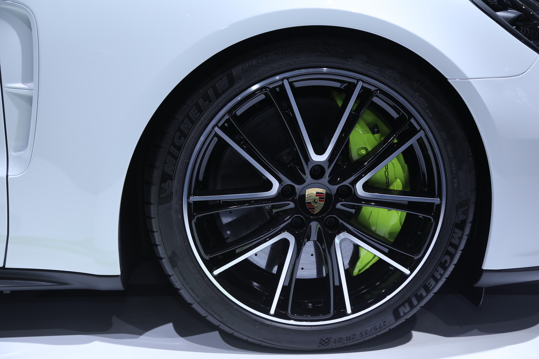 保时捷Panamera Turbo S E-Hybrid Sport Turismo