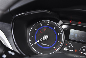 2016款悦翔V7 1.6L自动乐享型国V