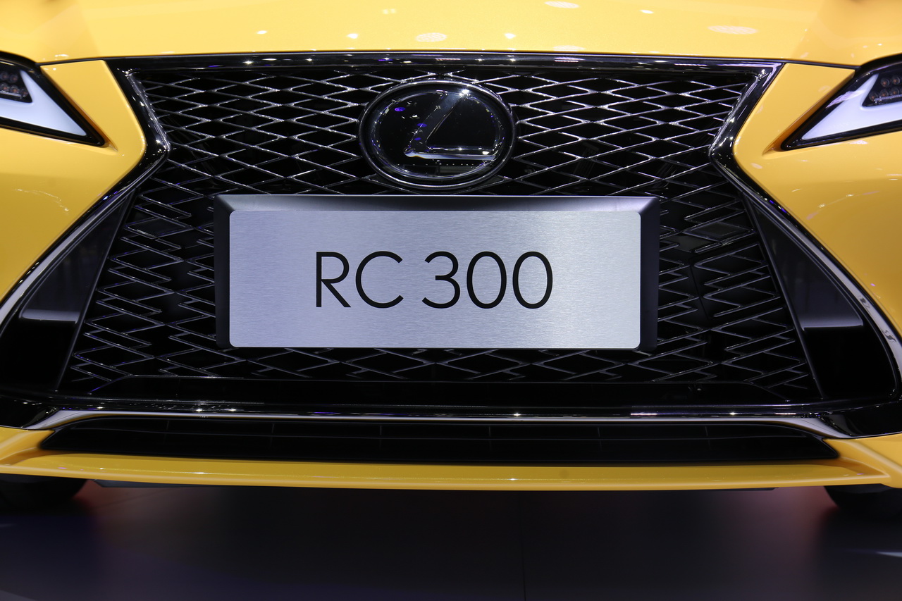 2018广州车展实拍：雷克萨斯RC