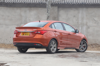 2017款艾瑞泽5 SPORT 1.5T自动尊贵版