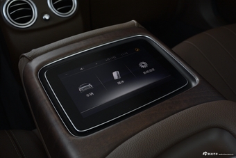2018款奔驰E级改款3.0T自动 320 L 4MATIC