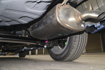 2017款吉利帝豪1.5L自动三厢百万款向上版