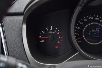 2017款圣达菲1.5T手动两驱智享i3型