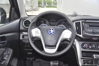 2015款启辰T70 2.0L自动睿行版