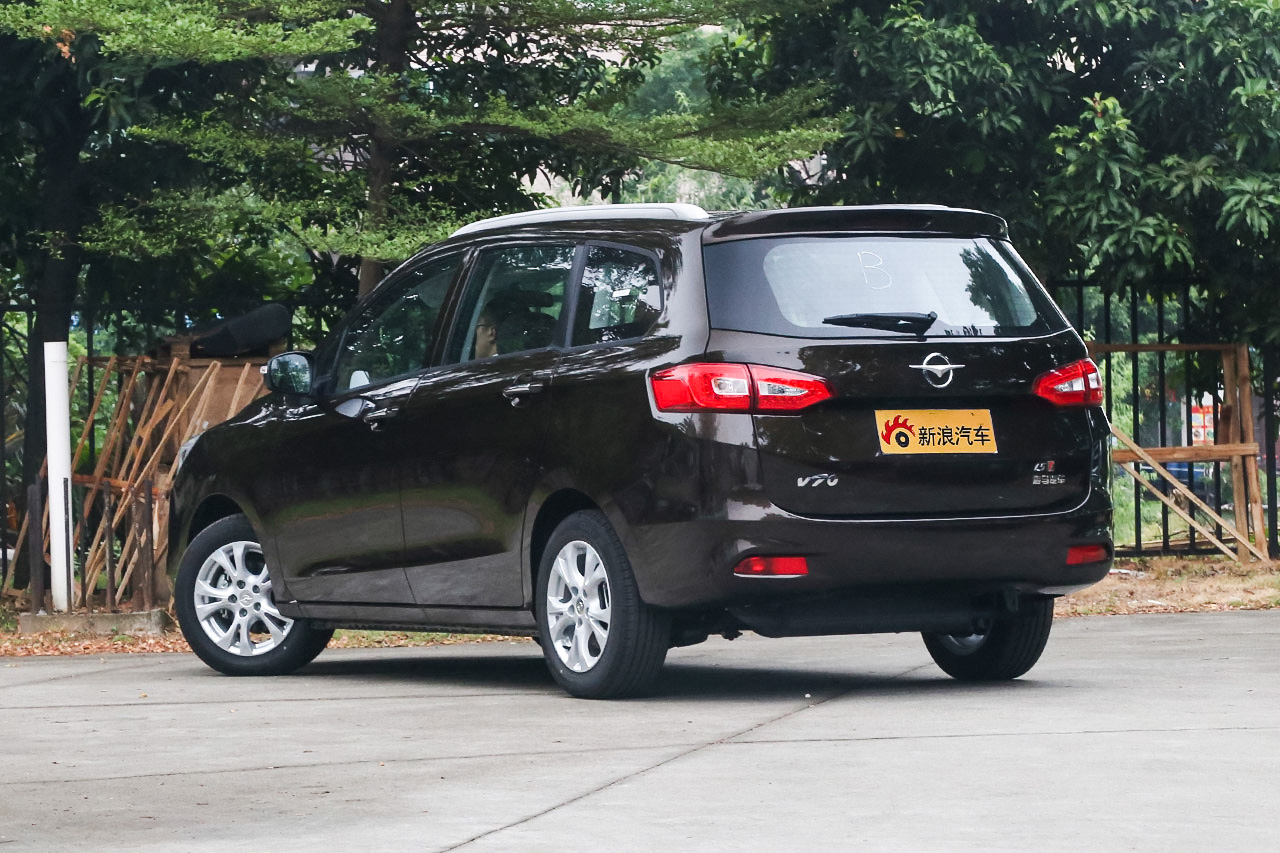 2017福美来七座版1.5T手动适·悦型7座