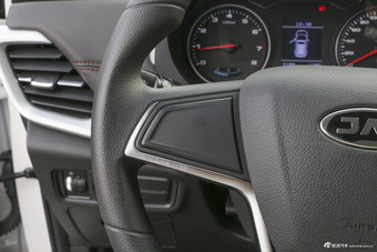 2018款瑞风R3 1.6L手动舒适型