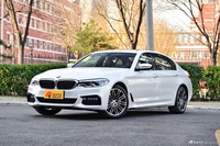 2018款宝马5系改款2.0T自动530Li领先型M运动套装