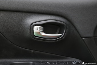 2018款自由侠1.4T自动劲能版互联网大屏版