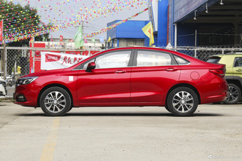 2018款北汽绅宝D50 1.5L手动尊贵智驾版