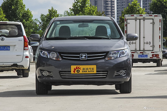 2014款众泰Z300 1.5L手动豪华型