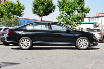 2018款一汽大众迈腾 280TSI DSG 领先型