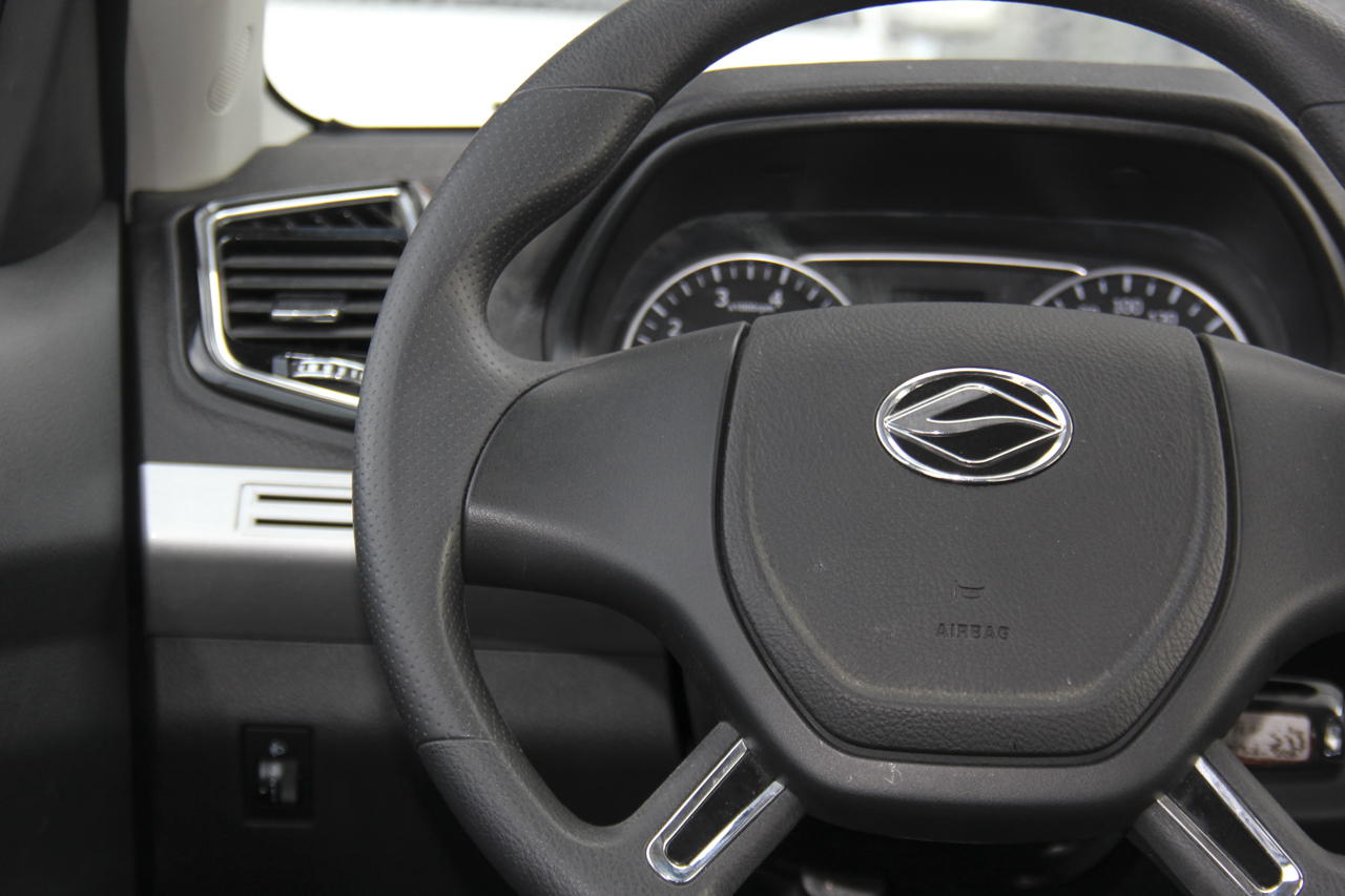 2018款陆风X8 1.8T手动汽油4X4豪华型