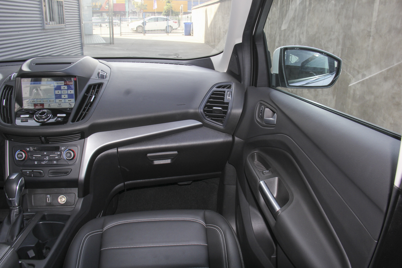 2018款翼虎改款1.5T自动两驱铂翼型EcoBoost 180