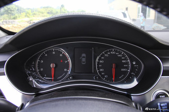 2016款众泰Z700 1.8T自动DCT典雅型