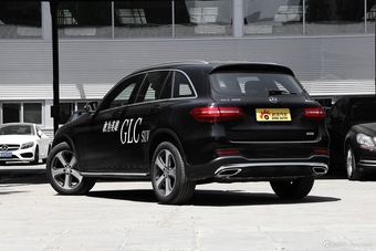 2017款奔驰GLC300 2.0T自动 4MATIC豪华型