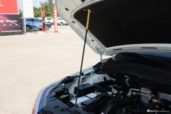 2016款长安CX70 1.6L手动豪华型