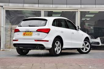 2017款奥迪Q5 Plus 2.0T自动40TFSI进取型
