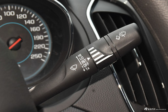 2018款科鲁兹1.5L自动炫锋都市版320