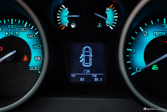 2016款萨瓦纳2.8T手动四驱柴油尊享版5座