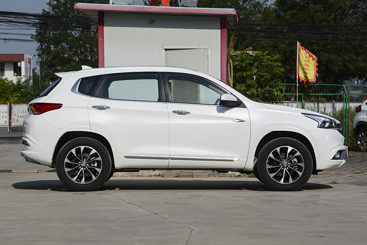 2018款瑞虎7 1.5T自动精英领先版