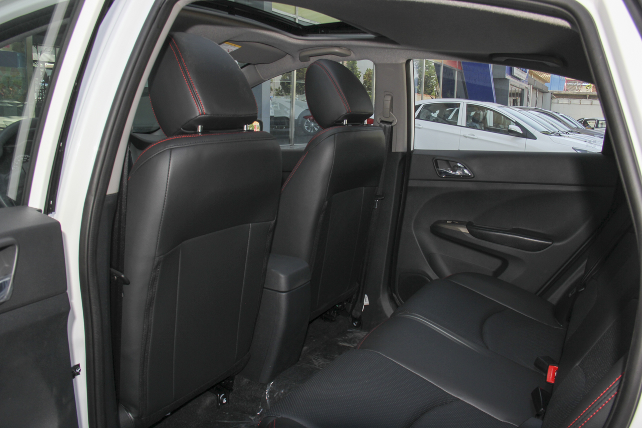 2017款海马M3 1.5L手动豪华型