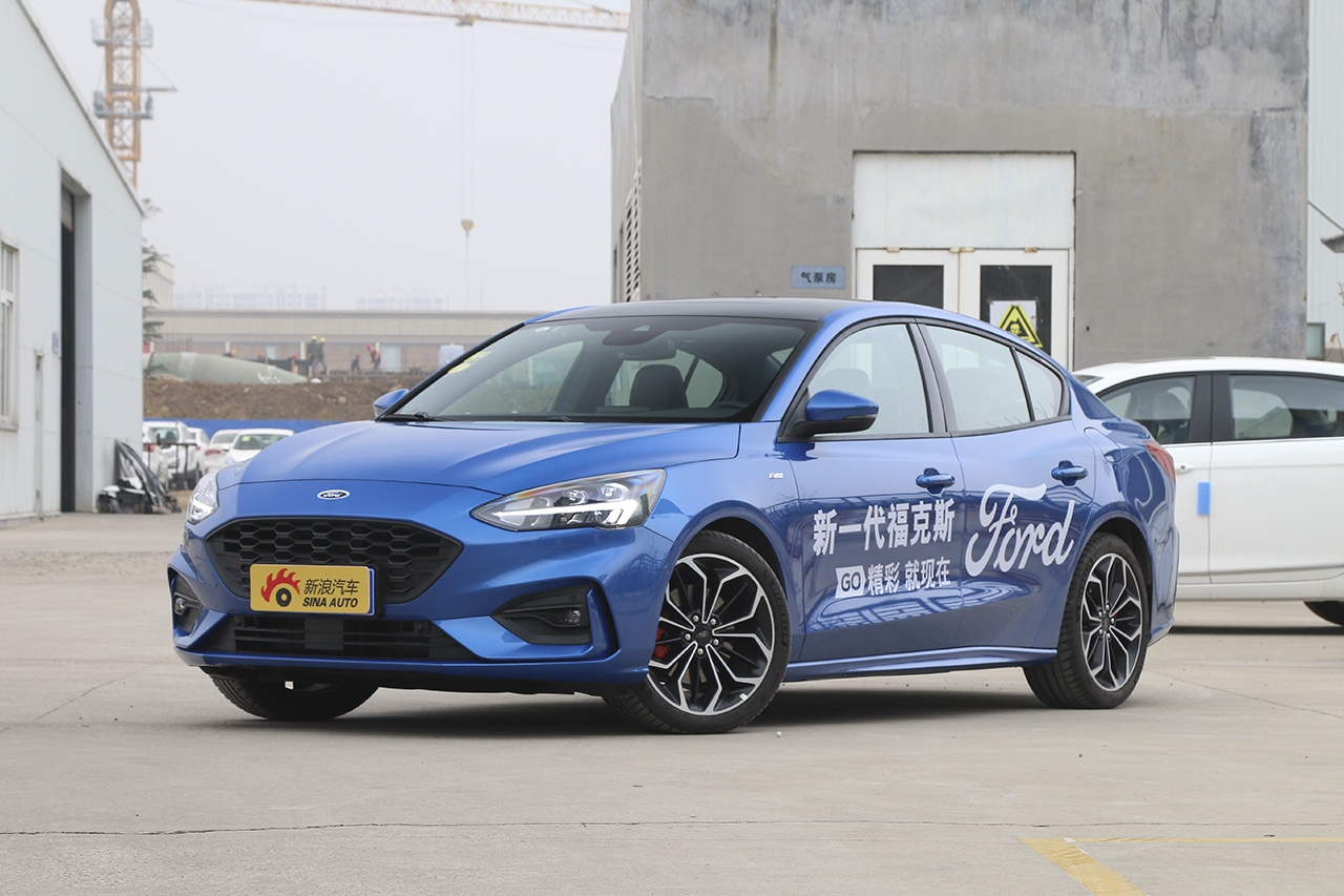 2019款福克斯三厢1.5T自动ST Line EcoBoost 180