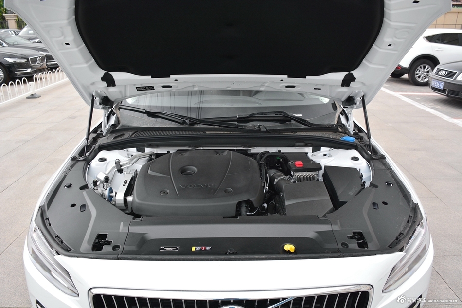 2019款沃尔沃S90 2.0T自动T5智远版