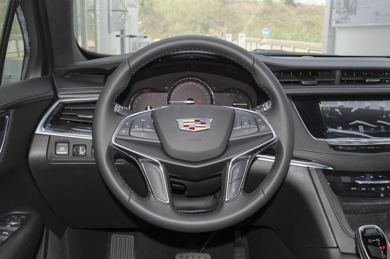 2018款XT5 2.0T自动25T技术型