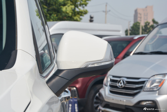 2017上汽大通D90 2.0T自动四驱北极星